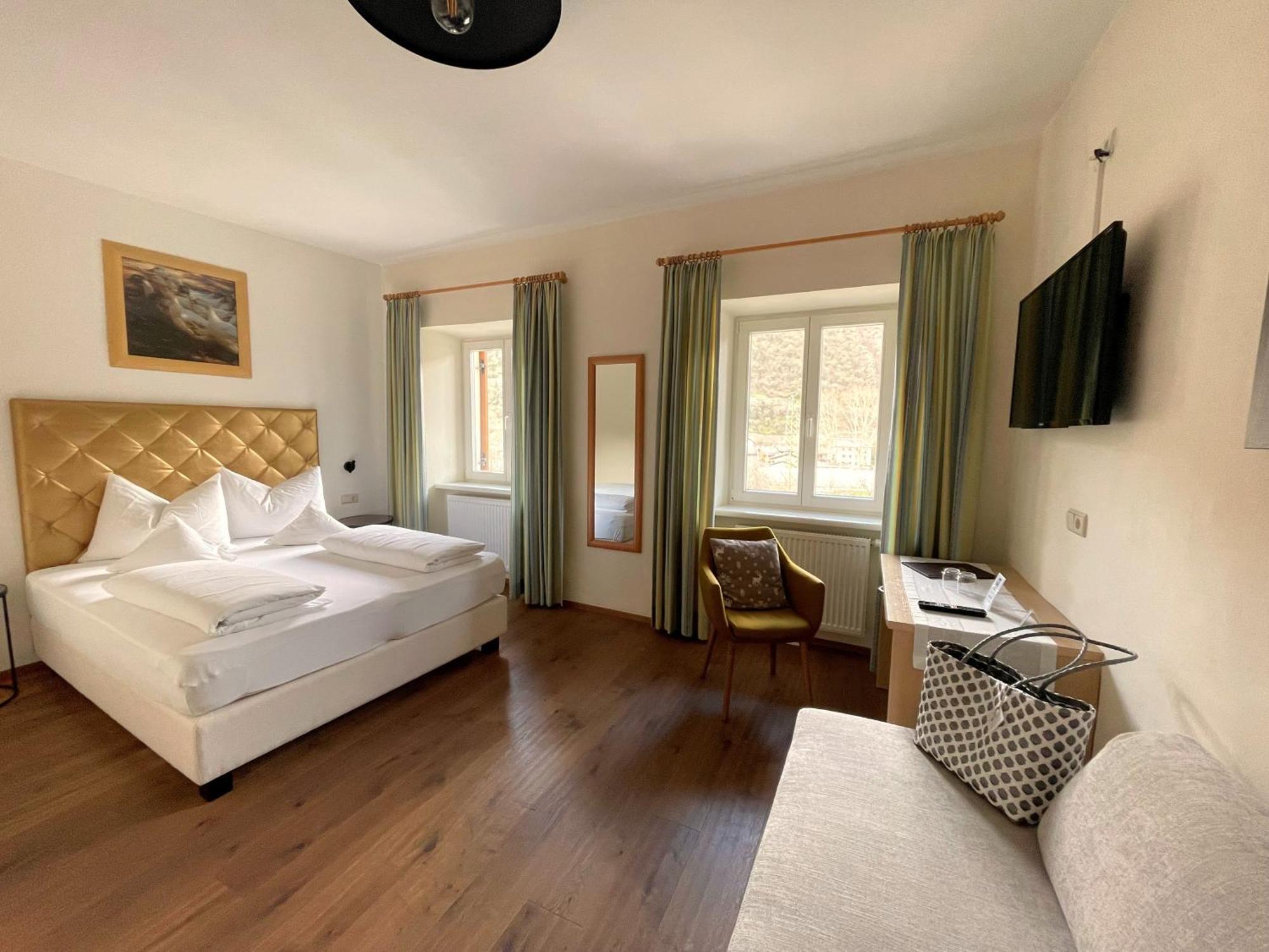 Hotel Ansitz Gamp Chiusa Eksteriør bilde